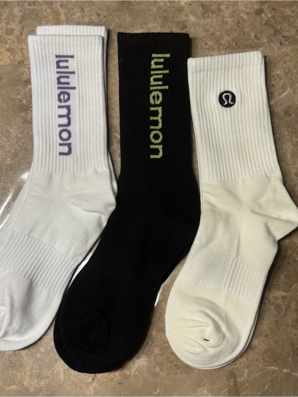 New Women’s Lululemon Athletica Socks
3 pairs Size Medium
Socks stretch - Picture 3 of 5